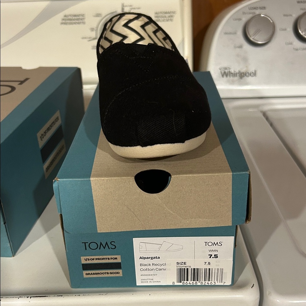 TOMS Kids Chevron Black Slip-On Slippers
